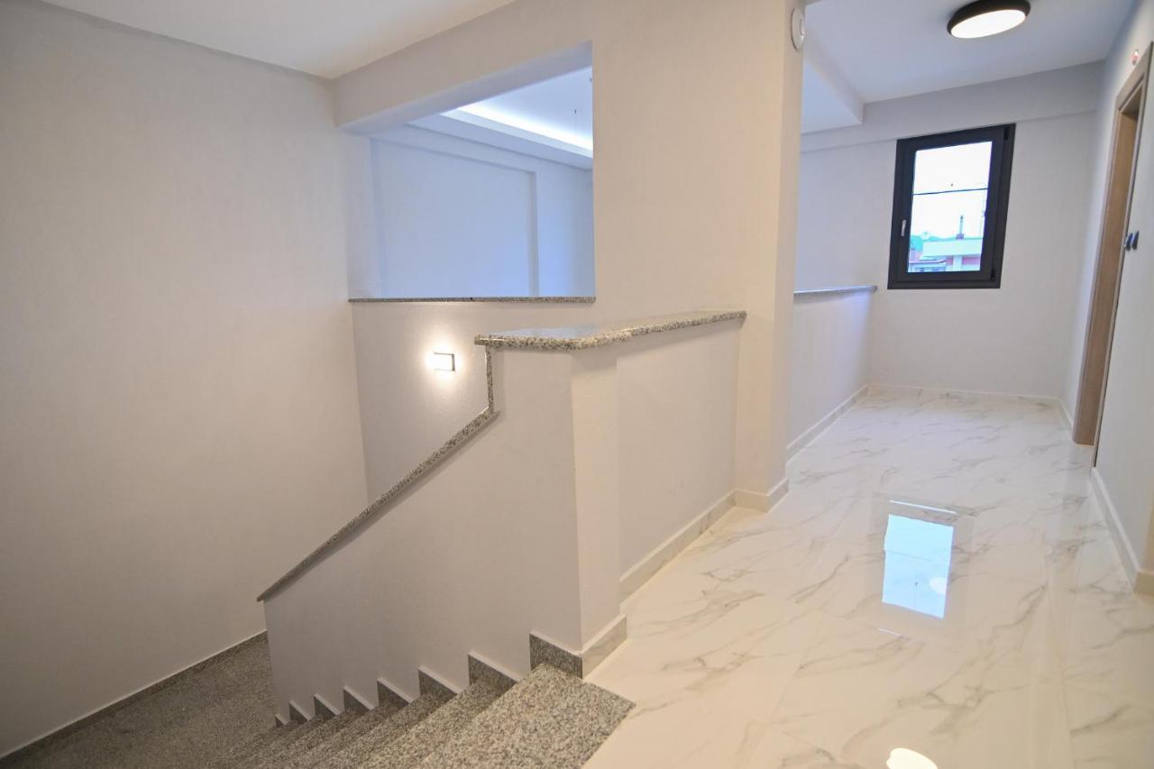 Armonia Luxury Suites Vrasná 외부 사진